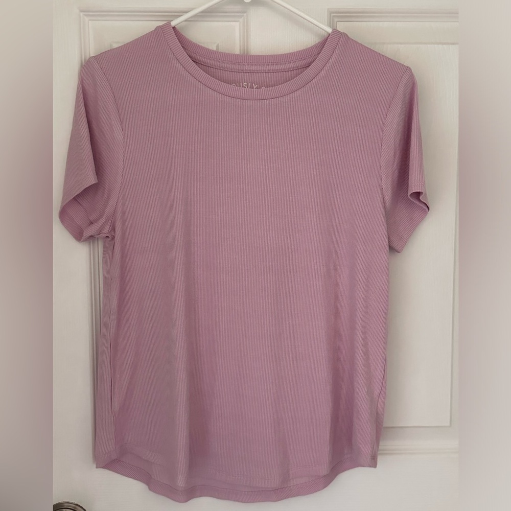Aeropostale Sz medium lilac soft tee like new